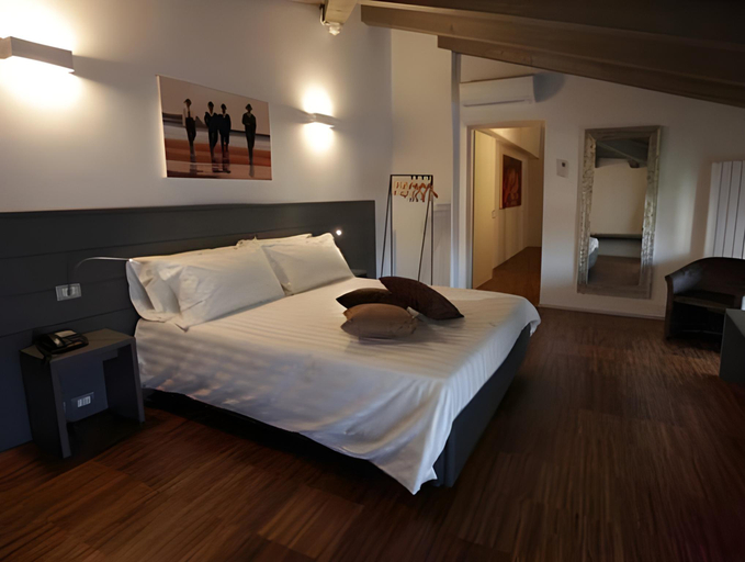 Bedroom 6