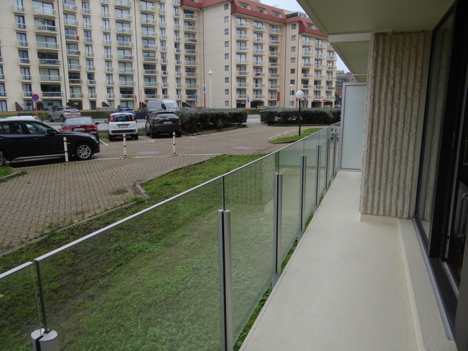 Others 4, Apartment in Nieuwpoort With Terrace, West-Vlaanderen