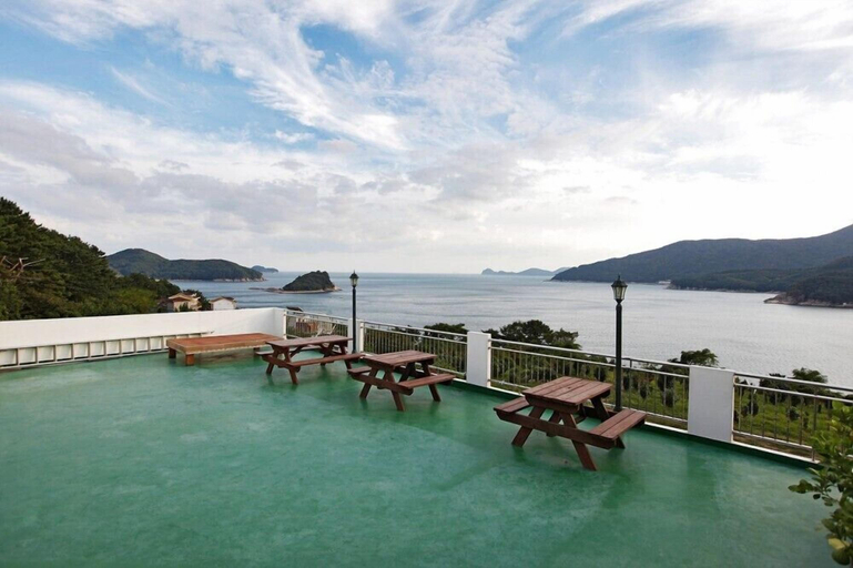 Sport & Beauty 4, Pado Hyanggi Pension, Geoje