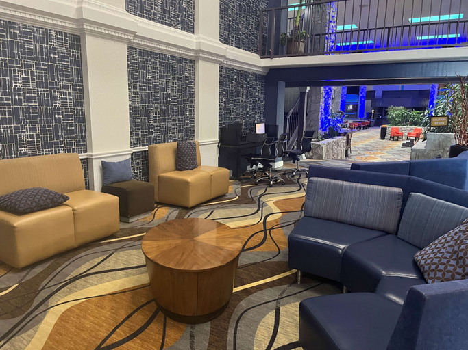 Public Area 3, Fifth Season Suites, Potter