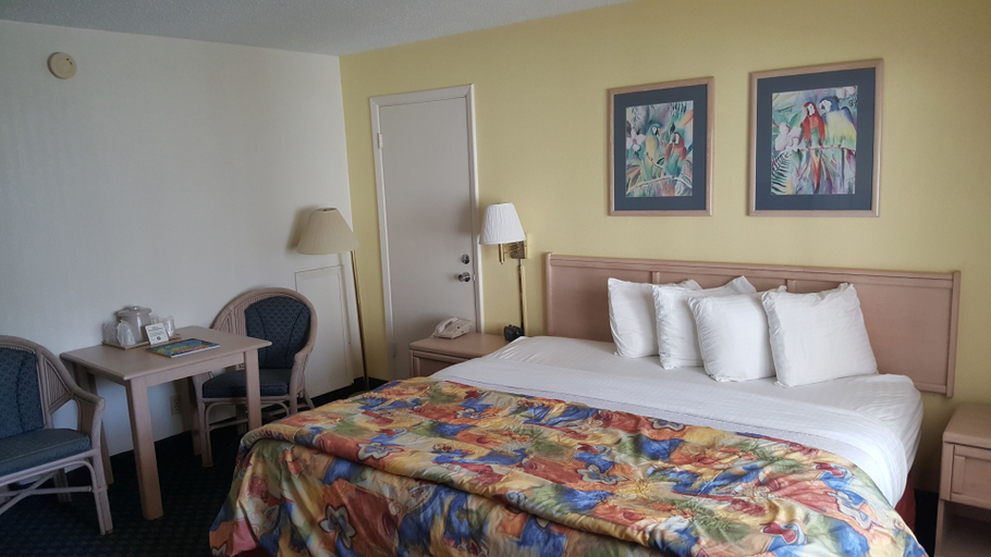 Others 5, SkyBeach Resort, Pinellas