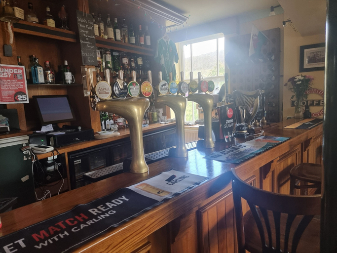 Food & Drinks 3, USK AND RAILWAY INN, Powys