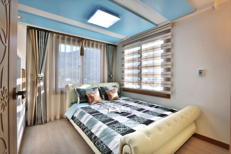 Bedroom 3, Monami Pension, Tongyeong