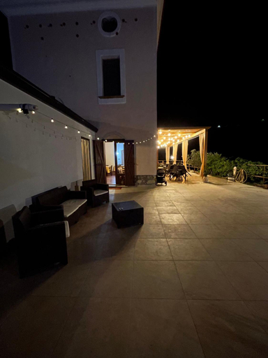 Others 5, Country House 'U Casino, Salerno