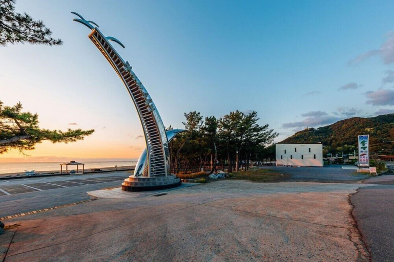 Exterior & Views, Jangsa Solbat Pension, Yeongdeok