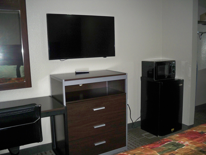 Others 5, Scottish Inn & Suites, Jefferson
