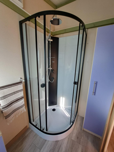 Bathroom 7