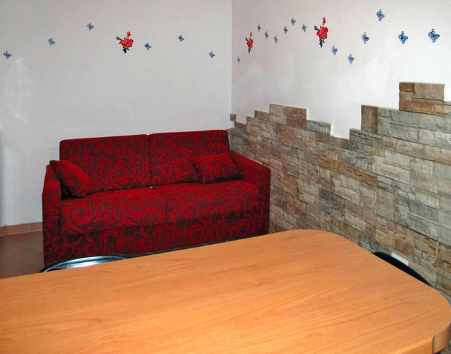 Others 4, Apartment in Imperia With Communal Pool, Imperia
