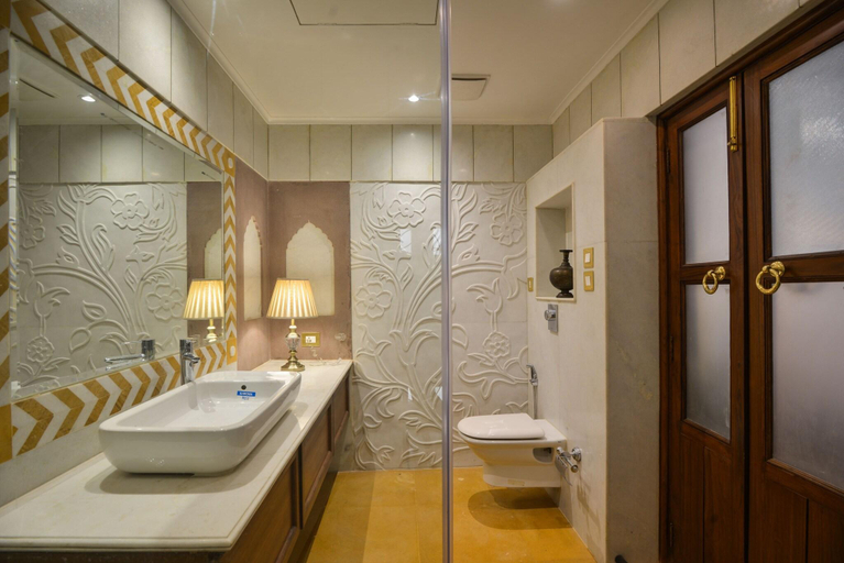 Bathroom 4, Welcomheritage Haveli Dharampura, Delhi