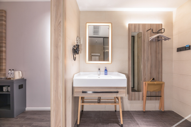 Bathroom 3, Hanting Hotel Rudong Zhujiang Road, Nantong