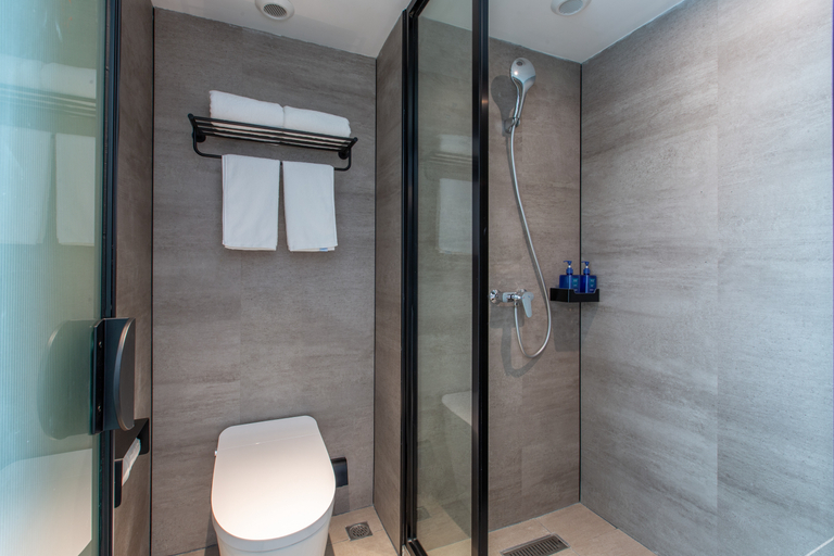 Bathroom 3, Hanting Hotel Huangshi Hubei Normal University, Huangshi