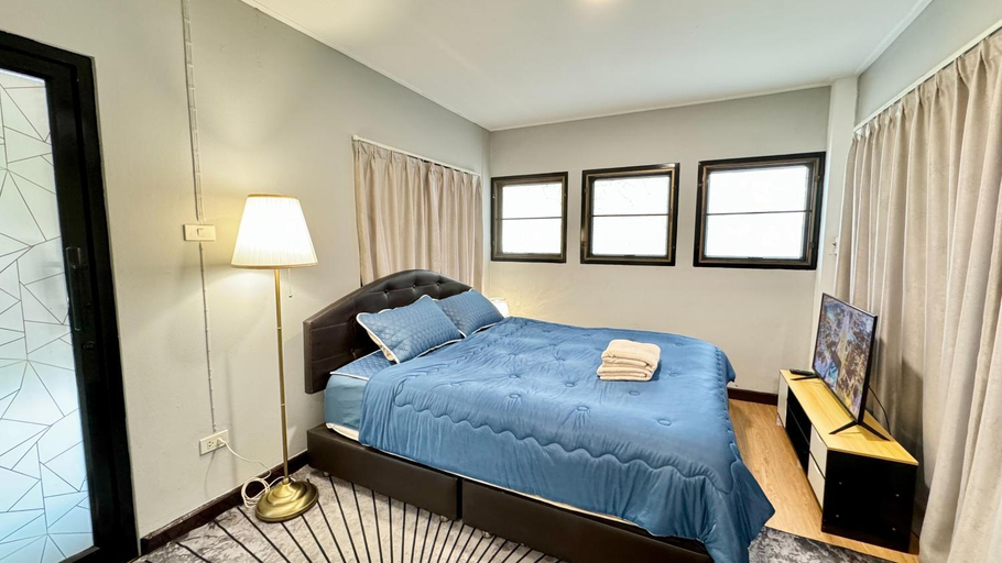 Bedroom 13