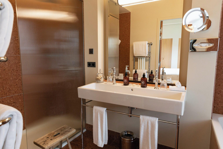 Bathroom 5, Les Sources De Cheverny, Loir-et-Cher