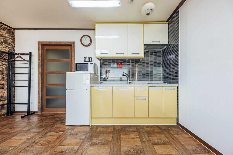 Others 5, Sea Island Pension, Yeongdeok