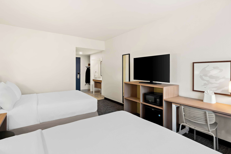 Bedroom 4, Spark by Hilton Williams, Colusa