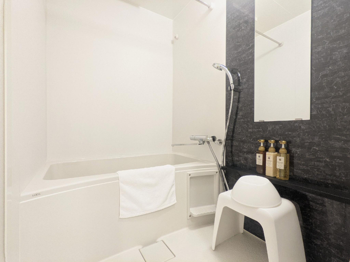 Bathroom 19