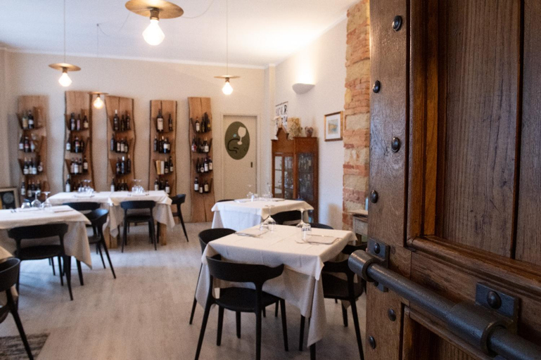 Food & Drinks 4, dormire e mangiare da Geppe, Asti
