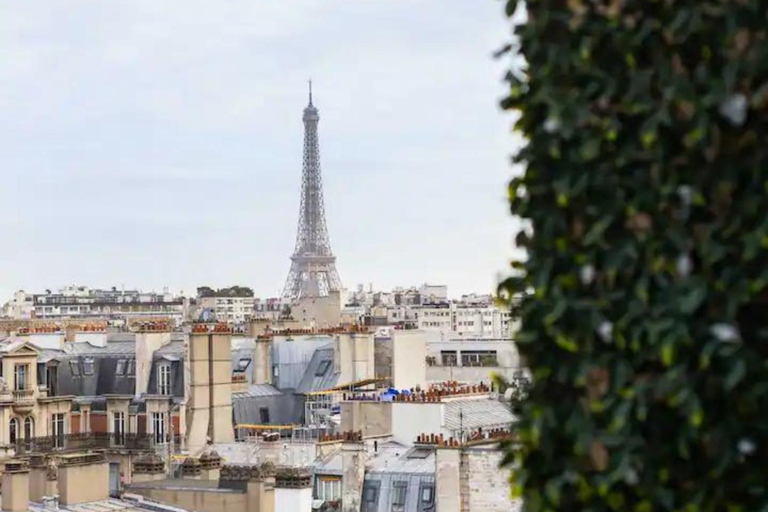 Others 5, Apartments in special location Tower Eiffel, Paris