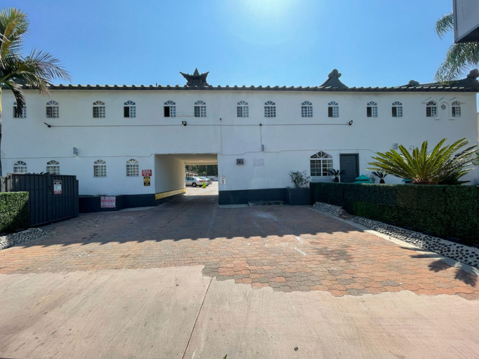 Exterior & Views 1, Oak Tree Inn, Los Angeles