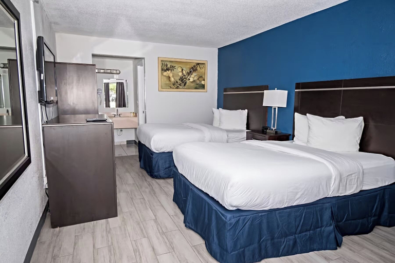 Bedroom 2, Palm Tree Inn Altamonte Springs Orlando, Seminole