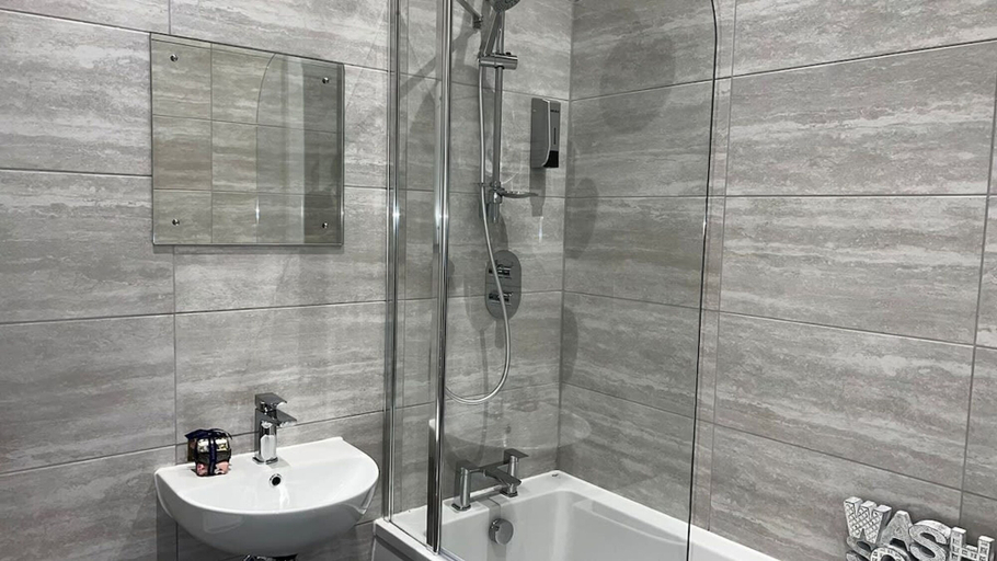 Bathroom, Studio On The Rows - Central City Centre, Cheshire West and Chester