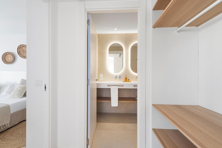 Bedroom 3, Baulo Mar Apartments, Baleares