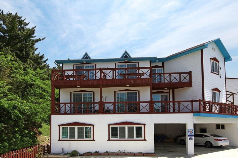Bawii Pension, Geoje