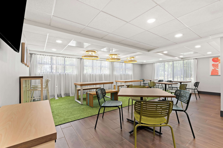 Food & Drinks 5, Spark By Hilton Hummelstown Hershey, Dauphin