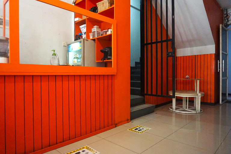 Others 5, Capital O 3952 Hotel C 18 Cibaduyut, Bandung