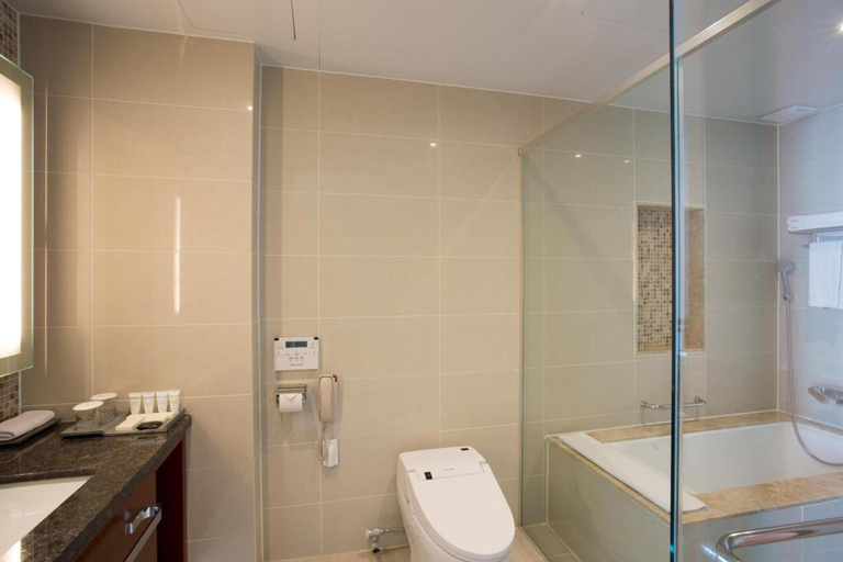 Bathroom 4, I Square Hotel, Gimhae
