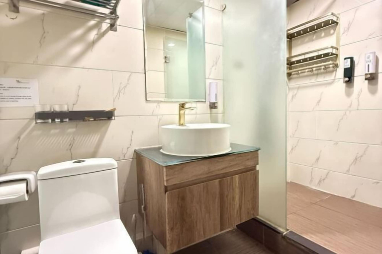 Bathroom 17