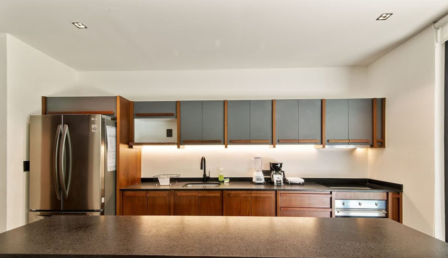 Room 3, 2BR w Private Pool - Steps Away From the Beach, Cozumel