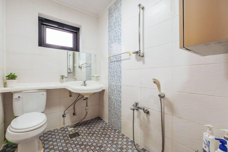 Bathroom 4, Sea Garden Pension, Hwaseong