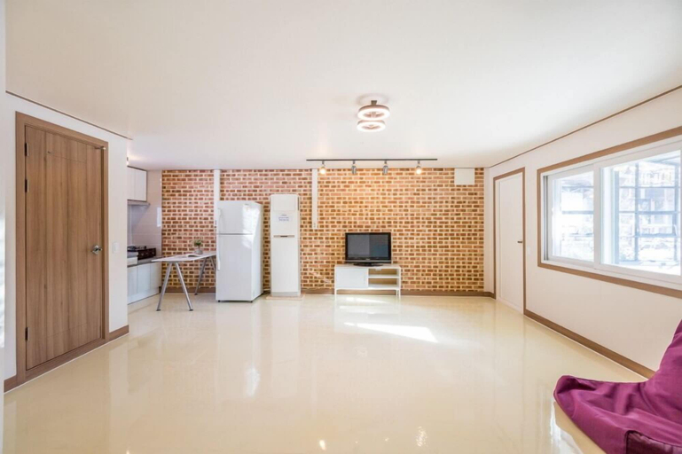 Dining Room 4