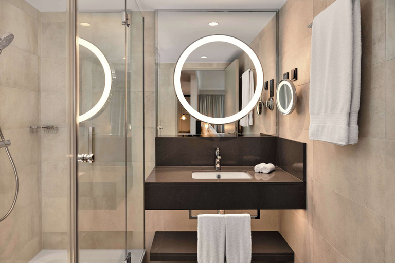 Bathroom 4, Hilton Vienna Park, Wien