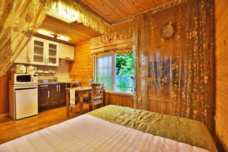 Bedroom 19