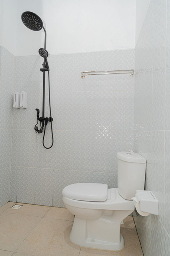 Bathroom 5, Kamkan Hostel, Klungkung