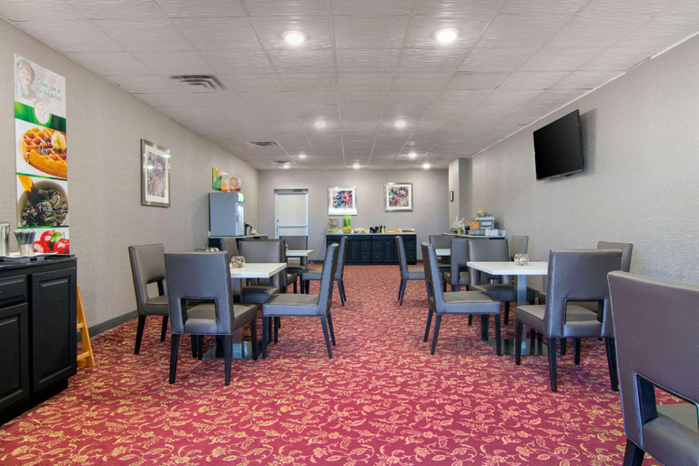 Food & Drinks 3, Quality Inn & Suites, Bartow