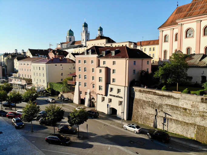 Exterior & Views 2, Hotel Koenig, Passau