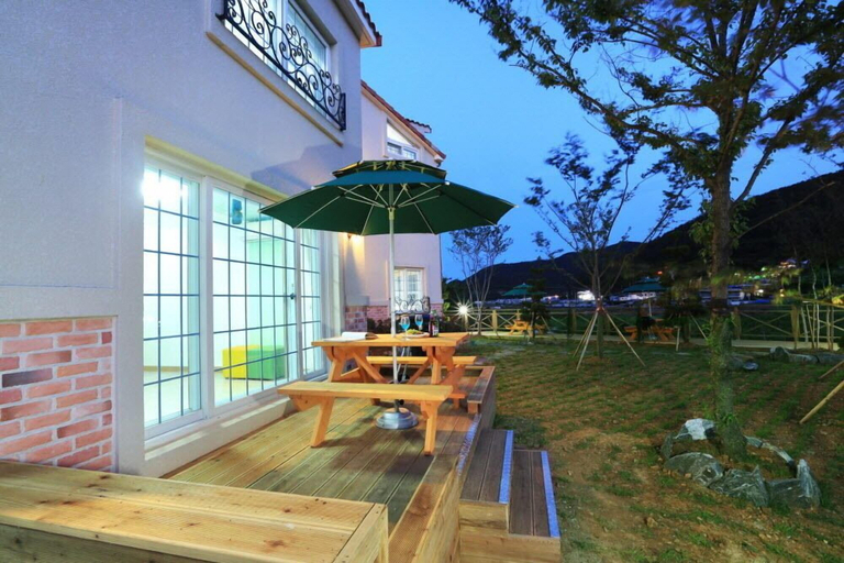 Exterior & Views 2, Monami Pension, Tongyeong