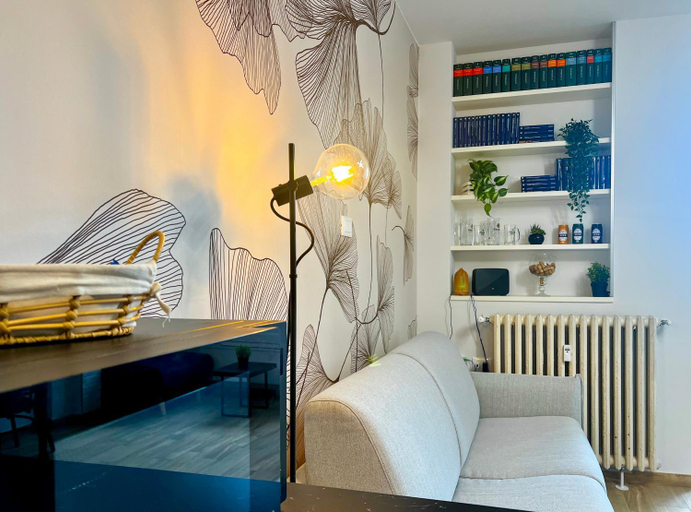 1, Repetti Suites - Two Adjacent & Independent Apartments 10 minutes to Milan City Centre & Linate Airp, Milano