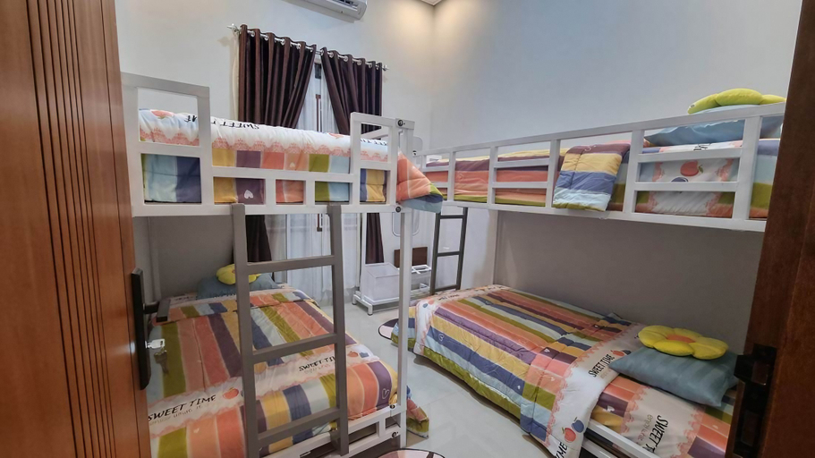 Others 5, Semesta "Luxury-Family" Guest House, Bandar Lampung