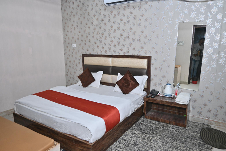 Others 4, Hotel Party Mansion, Bareilly