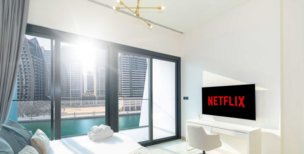 Bedroom 3, LUX The Modern Binghatti Canal Suite, Dubai