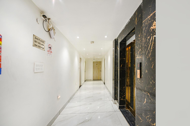 Public Area 3, Hotel Luxury inn, Delhi