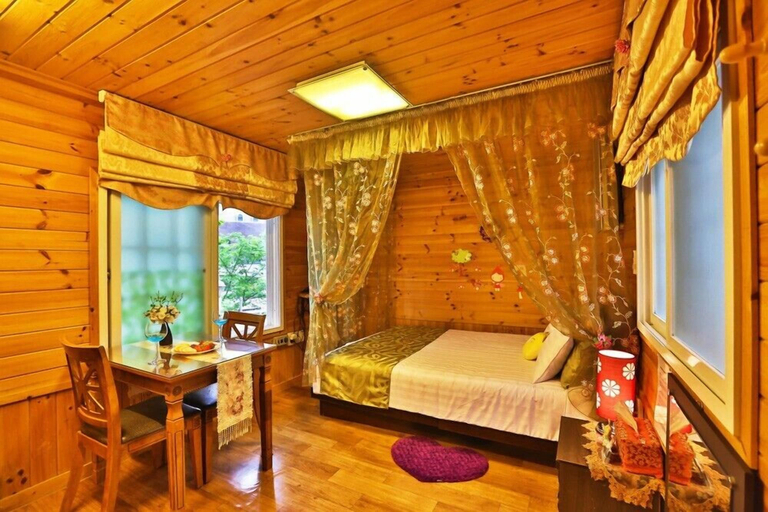 Bedroom 18