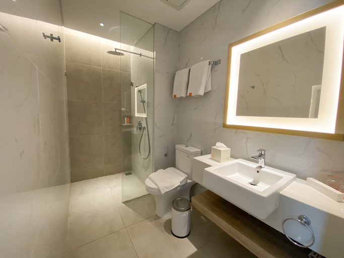 Bathroom 7