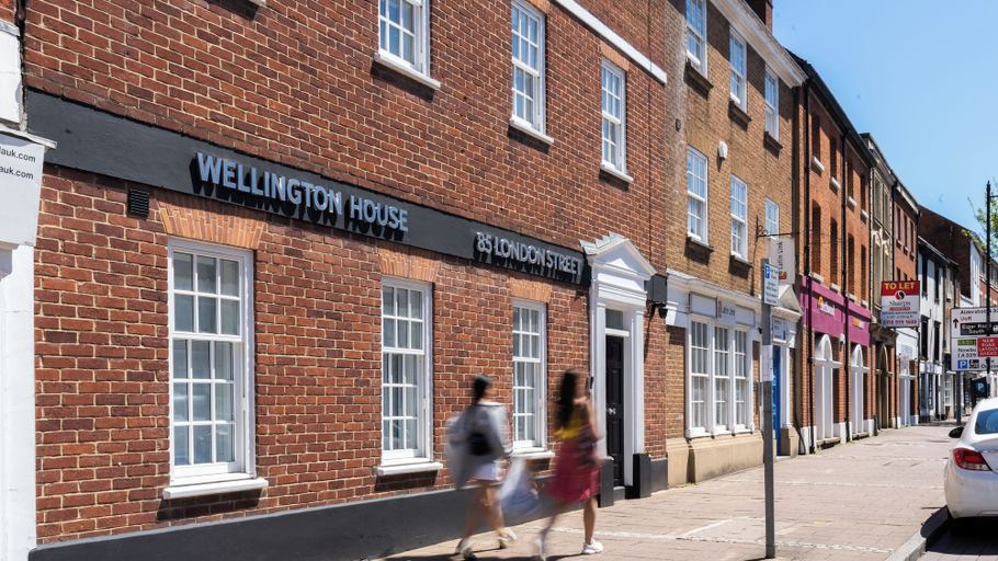 Exterior & Views 2, Celador Apartments - Wellington House, Reading