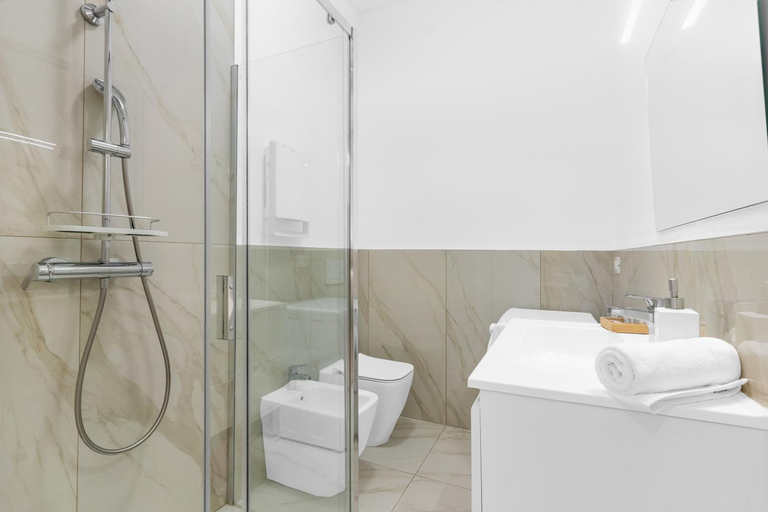 Shower 5, MI CASA - Appartamento in Ponte Nuovo, Milano