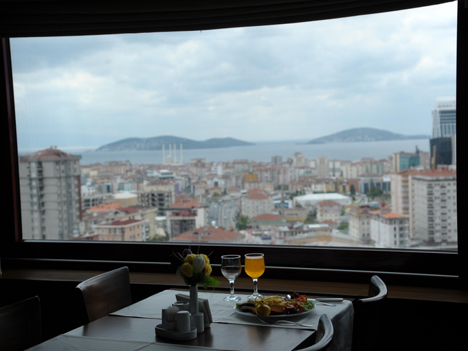 Food & Drinks 5, Rhiss Hotels Maltepe, Kartal